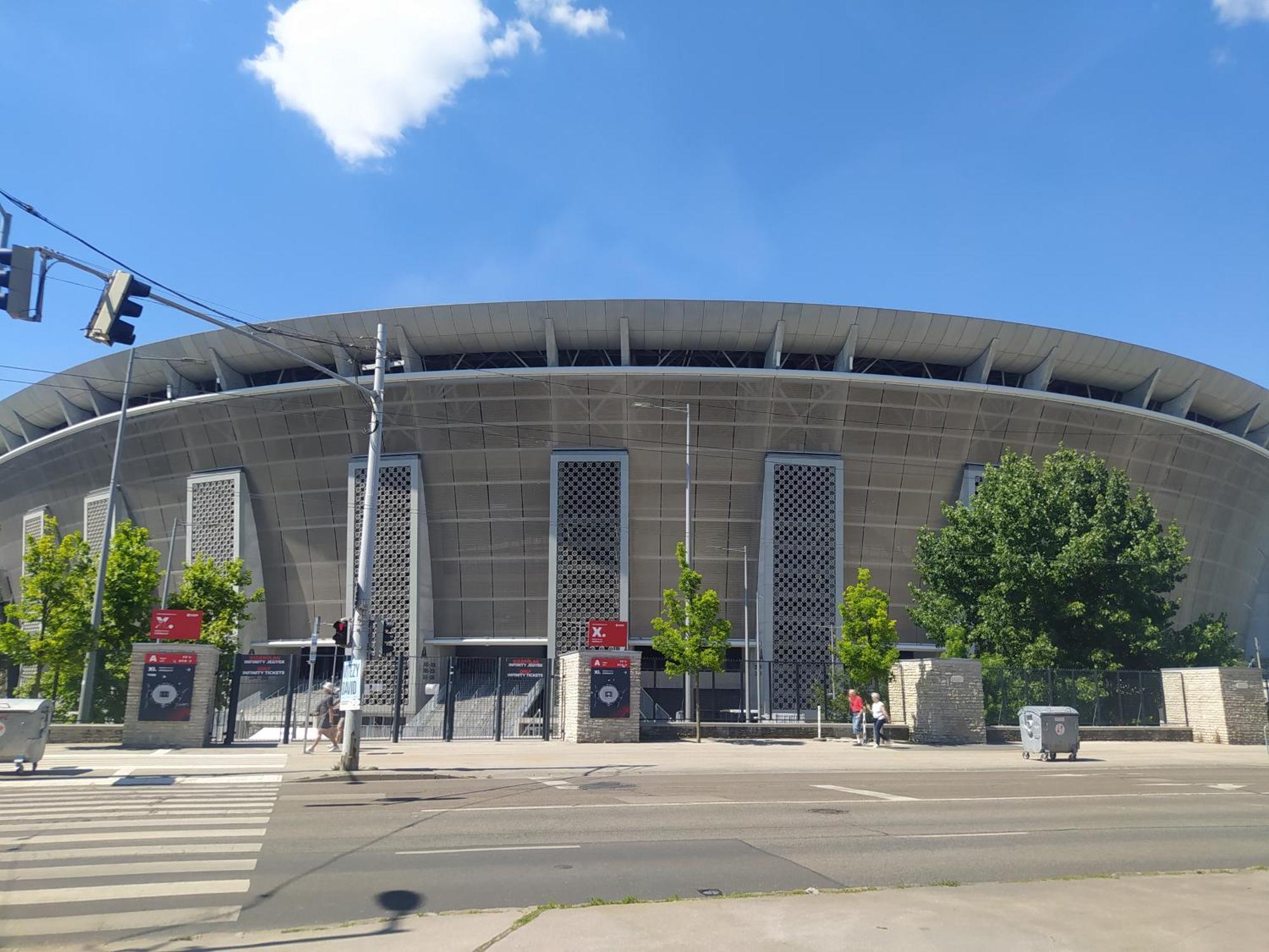 Lady Mabel'S Apartment Near To Arena, Puskas Stadion And City Park, With Guarded Parking Place Budapest Exterior photo